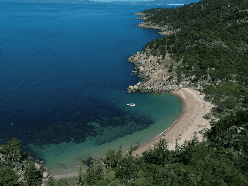 Arthur bay magnetic island boat tours