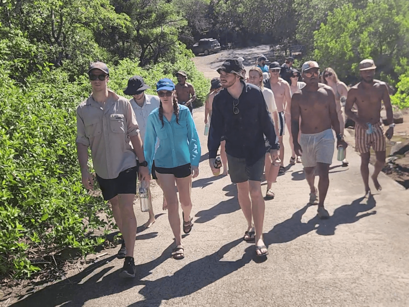 Walking tour magnetic island